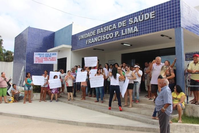 Mudança de direção de UBS gera protesto em Arapiraca