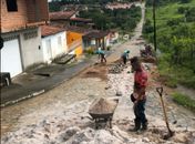 Secretaria de Serviços Públicos recupera ruas de Penedo