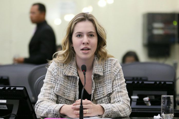 “Conquista da advocacia”, diz Cibele Moura sobre Lei que facilita cobrança de honorários advocatícios