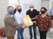 Governo do Estado entrega coleções do Jornal Correio da Pedra em Delmiro Gouveia