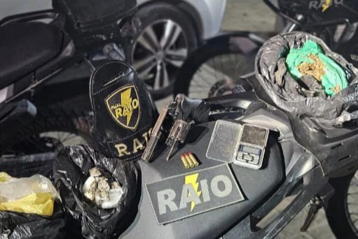 Homem é preso por tráfico de drogas e porte ilegal de arma na parte alta de Maceió