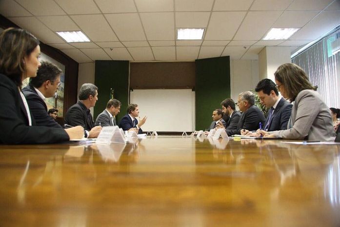 Marx trabalha medidas para incentivar setor de parques temáticos