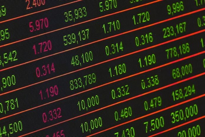 Opções binárias em tempos de crise econômica: como investir bem?