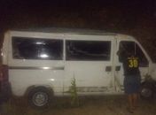 Van capota em acidente na AL 220, entre Arapiraca e Limoeiro