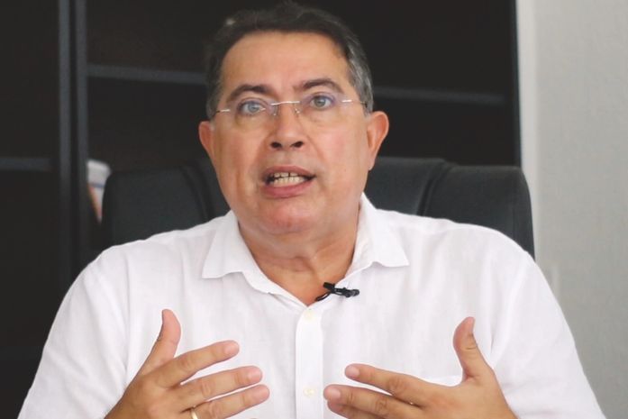 Em Recife, alagoano tomará posse na Academia Brasileira de Escritores e Notáveis e depois fará palestra