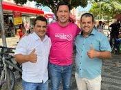 Ademir da Bananeira prestigia Caminhada Rosa ao lado do senador Rodrigo Cunha