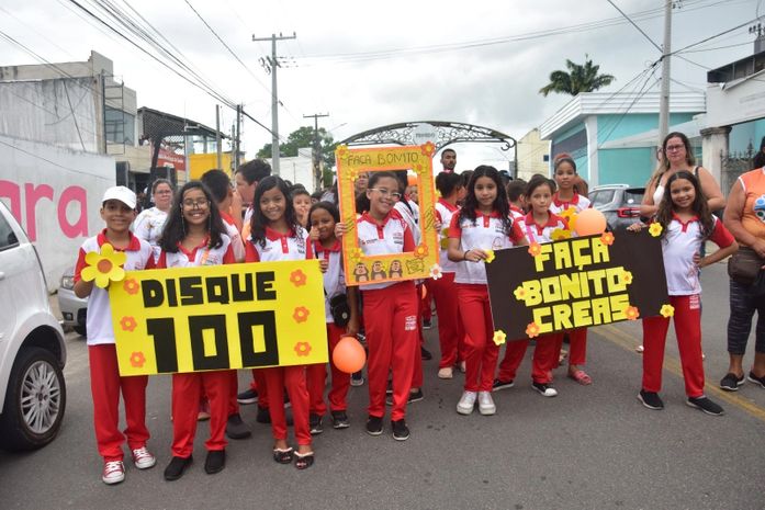 Prefeitura de Penedo realiza caminhada de alerta sobre proteção e direitos de crianças e adolescentes