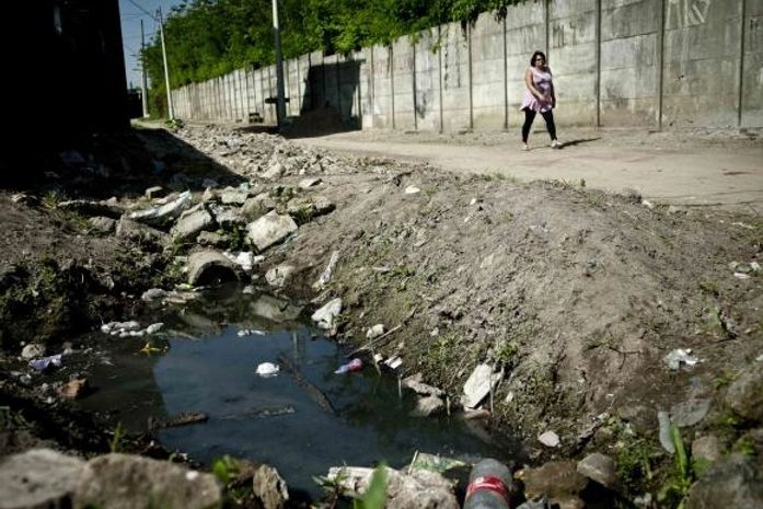 No Brasil, 45% da população ainda não têm acesso a serviço adequado de esgoto