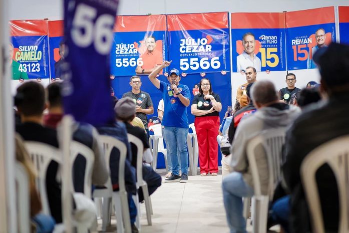 Júlio Cezar fala com transportadores e quer ampliar Programa Caminhos da Universidade para mais jovens