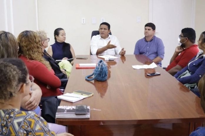Prefeitura e Sindprev discutem reposição salarial da Saúde e Assistência