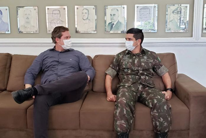 Marx Beltrão garante apoio para criação de Escolas Cívico-Militares em Maceió e Coruripe