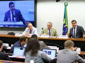 Transportadoras e caminhoneiros alertam para risco de nova paralisação