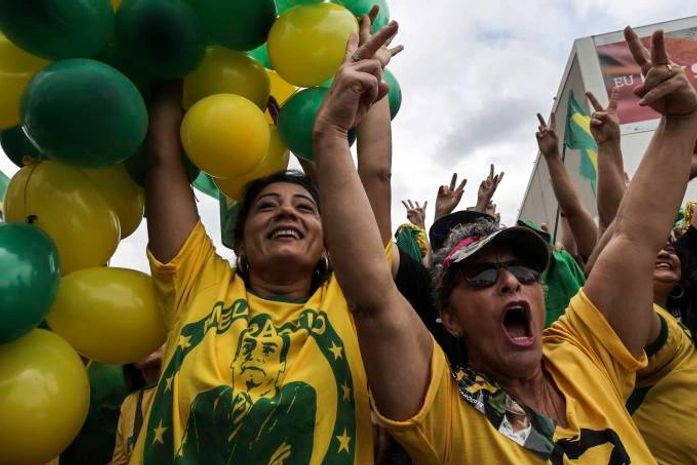 Figurantes adestrados do bolsonarismo
