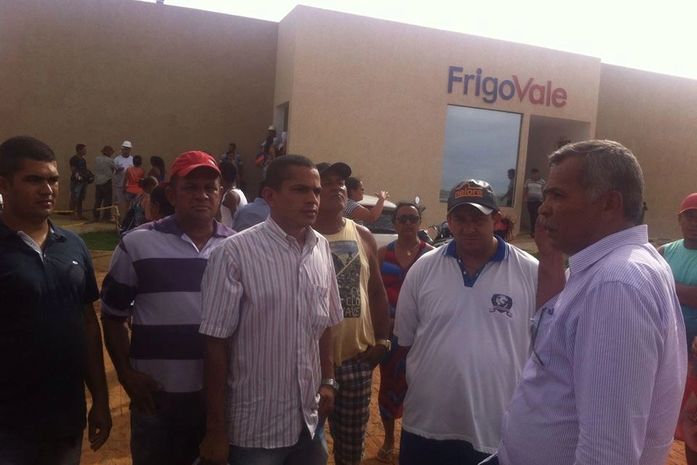 Tarcizo Freire visita Frigovale e pede informações sobre cobrança de tributo