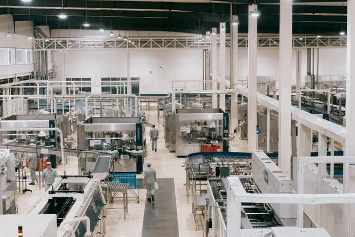 Dono de fábrica distribui bônus de R$ 1 bi para funcionários