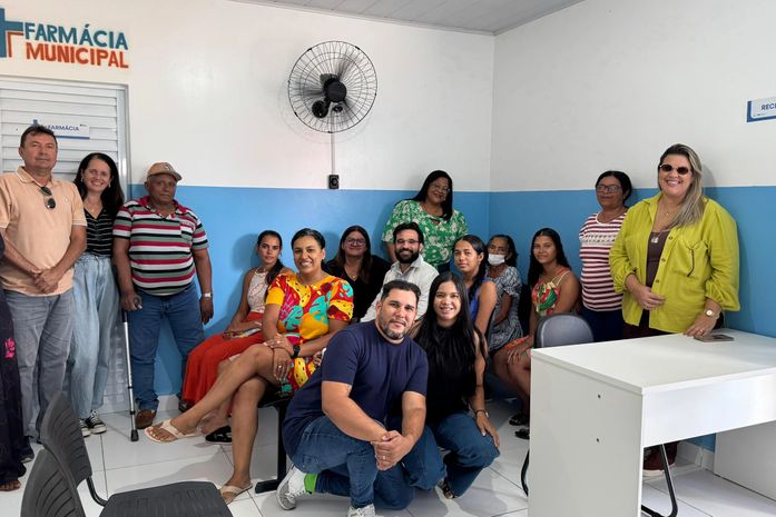 Moradores comemoram entrega de postos de saúde reformados em Delmiro Gouveia