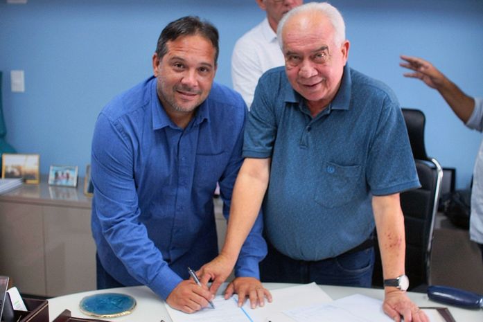 Prefeito Fernando Sérgio Lira empossa Wagner Lira como novo Procurador Geral do Município