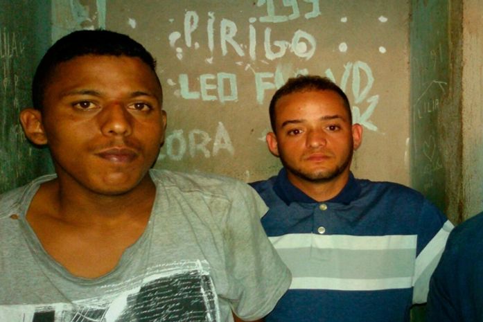 Jovens são presos minutos após assalto em Arapiraca