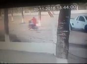 Câmeras flagram criminosos matando agente penitenciário; veja o vídeo