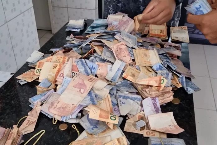 Suspeito rouba R$ 30 mil de padre alagoano e distribui parte do valor para população em Caruaru