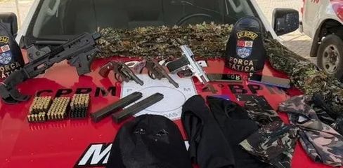 Confronto com a PM termina com suspeito morto e armas apreendidas no Benedito Bentes