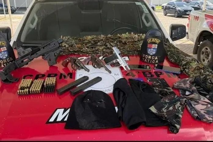 Confronto com a PM termina com suspeito morto e armas apreendidas no Benedito Bentes