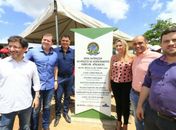Marx Beltrão entrega mais de R$ 1,1 mi em benefícios para assentamentos de Atalaia e títulos definitivos em Branquinha