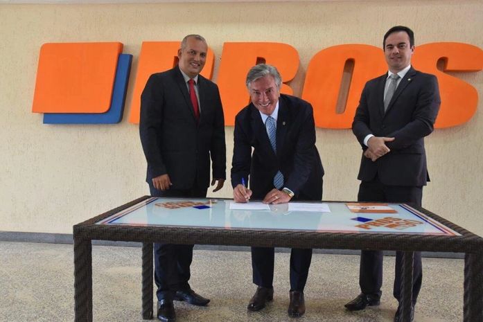 Collor se filia ao PROS e defende coesão para tirar o Brasil da crise