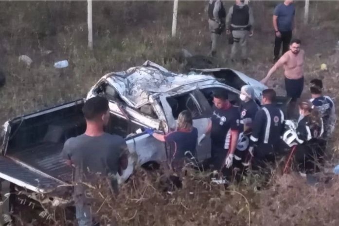 Capotamento de camioneta, na AL-220 em Jaramataia deixa saldo de um morto e duas mulheres feridas 