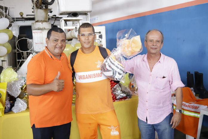 Prefeitura de Palmeira comemora Dia do Gari com festa para os servidores
