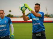 Goleiro Jordi polemiza e reclama da falta de alimento e talheres no CSA