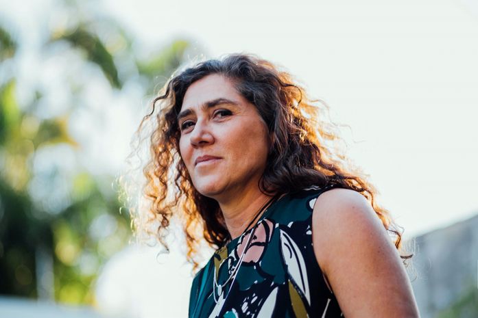 Diretora Anna Mulayert vem a Maceió lançar novo filme