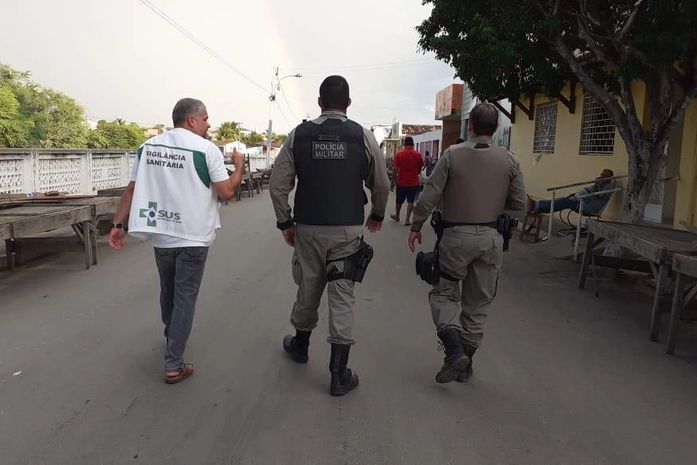 Secretarias e Polícia Militar realizaram ações na Feira de Major Isidoro