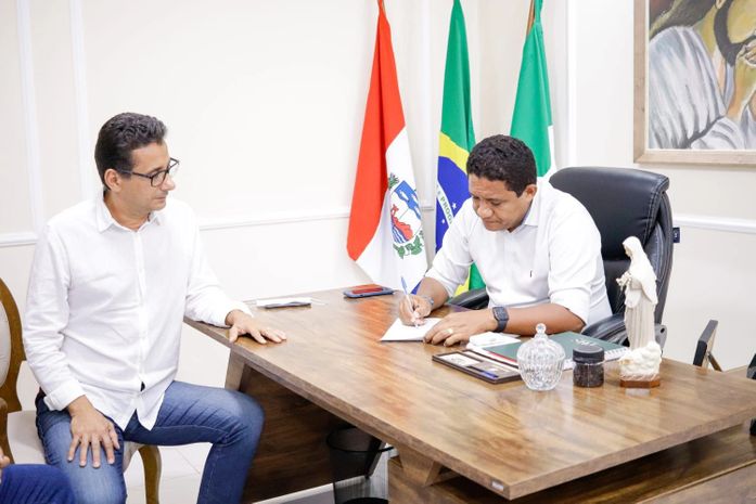 Júlio Cezar transfere o comando do governo para o seu Vice Dr Márcio