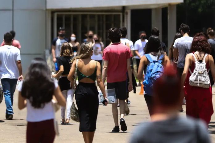 Fies: inscrições para vagas do segundo semestre terminam nesta terça