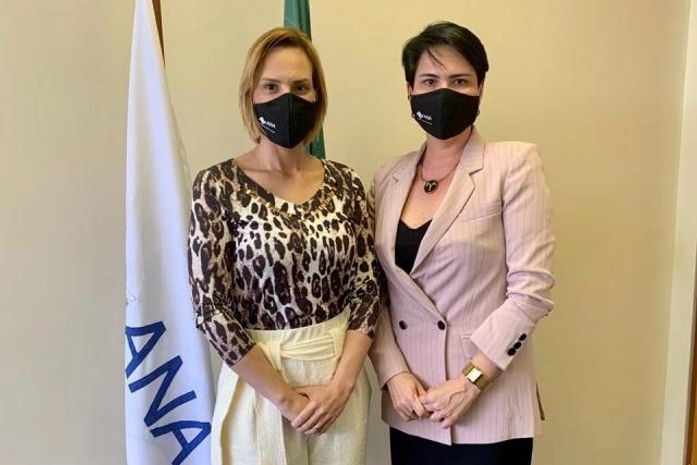 Representando instituto, advogada alagoana se reúne com presidente da Agência Nacional de Águas