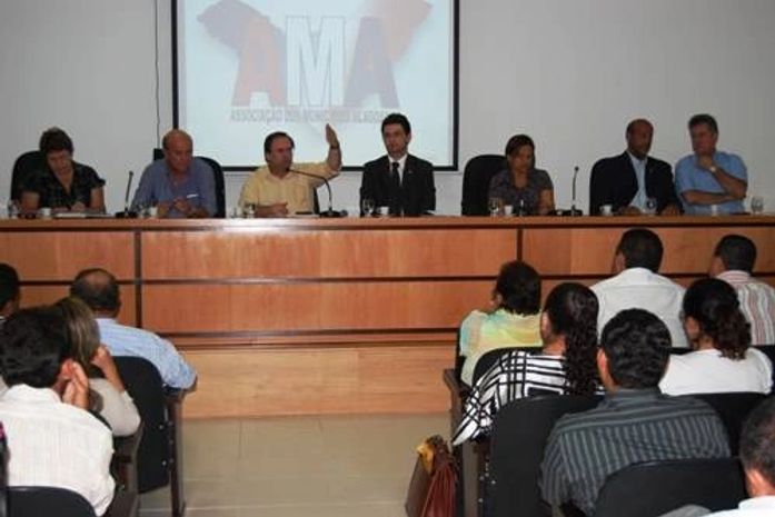 Casal reúne prefeitos para discutir saneamento