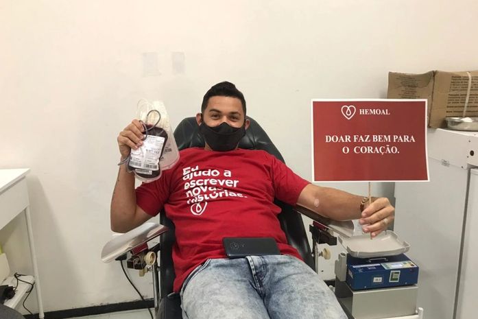 Hemoal tem menos de 50% do estoque de sangue necessário e apela por doações
