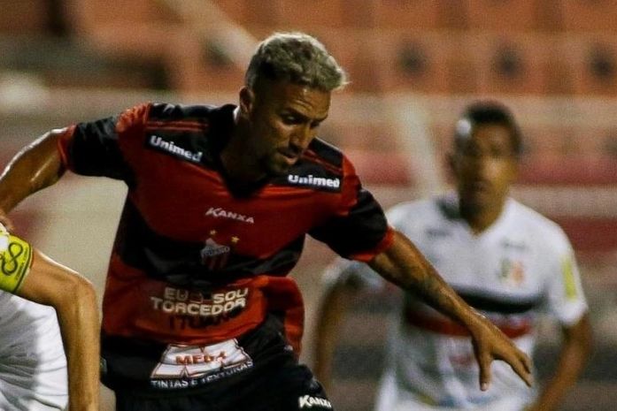 Atacante Luiz Paulo, que joga atualmente no Ituano, já jogou no CSE, ASA e CRB, em Alagoas.