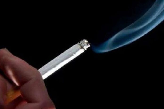 Era uma senhora preta de porte elegante e na pele carregava a sujeira do mundo todo.