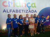 Prefeita de Major Izidoro participa de lançamento de programas para a Educação e se reúne com Renan Calheiros