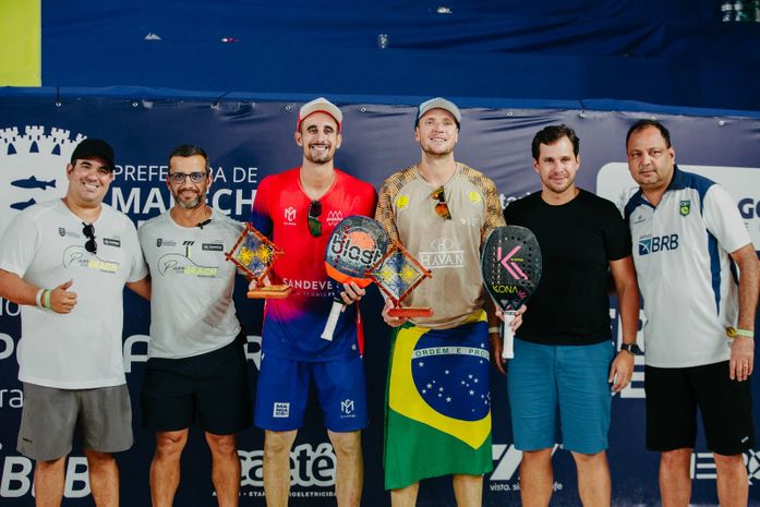 Brasil é campeão no masculino e no feminino no Pure Beach na Praia do Francês