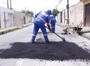 Secretaria Municipal de Infraestrutura utiliza 90 toneladas de asfalto para operação tapa-buraco
