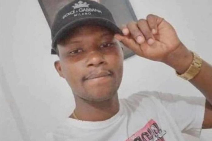 Que Moise que foi espancado, torturado e morto e teve TODOS seus órgão roubados , continue vivo, em nossas lutas.