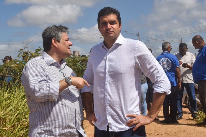 Prefeito Rui Palmeira e o secretário municipal de Infraestrutura, Mac Lira