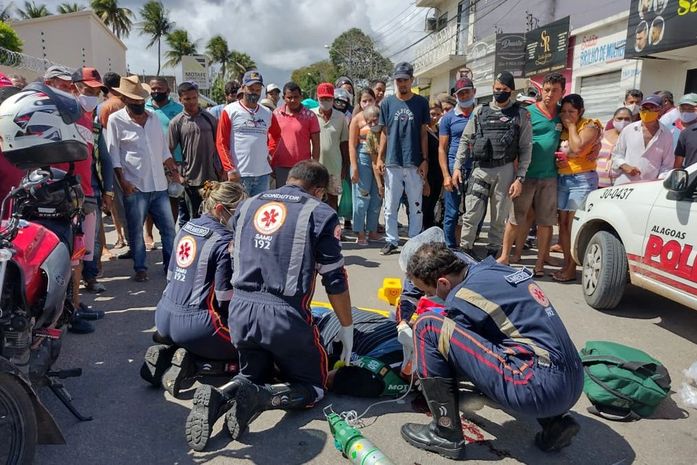 Mototaxista é baleado enquanto trabalhava no Centro de Arapiraca; suspeitos são procurados