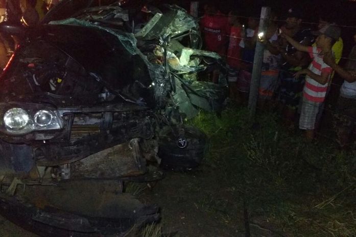 Colisão entre carro e microônibus deixa vítima fatal no Agreste