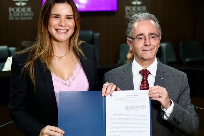 Ceci Hermann reafirma protagonismo feminino e consolida pauta de proteção à mulher alagoana