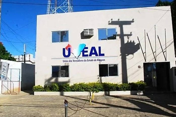 Uveal promete apurar suposta agressão a vereador de Anadia e diz que coronelismo acabou