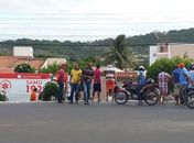 Motociclista perde o controle de moto e cai em ribanceira